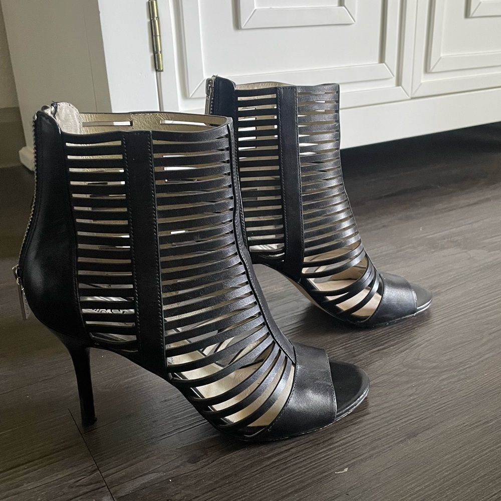 ✨Black Caged Booties✨